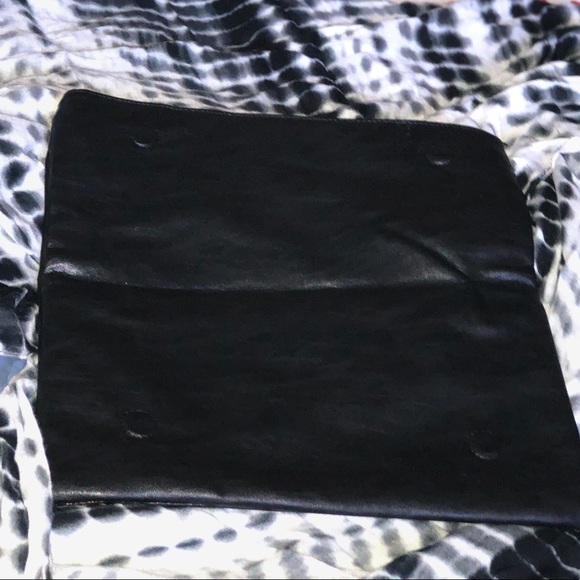 2/$15 Rampage Clutch - Picture 5 of 6